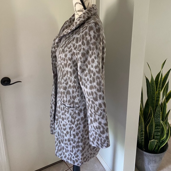 NEW Old Navy Cheetah Print Funnel Neck Coat - Picture 4 of 9